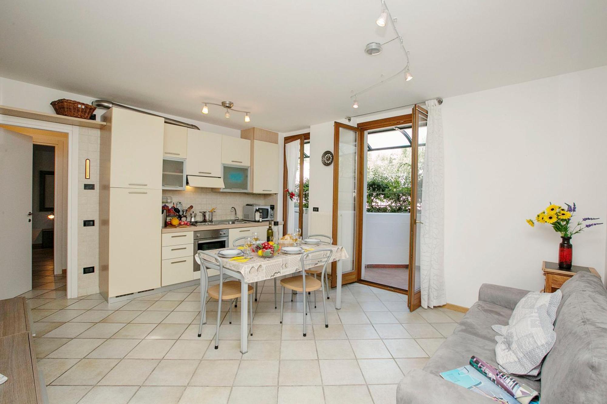 Appartamento Lara - Happy Rentals Riva del Garda Extérieur photo