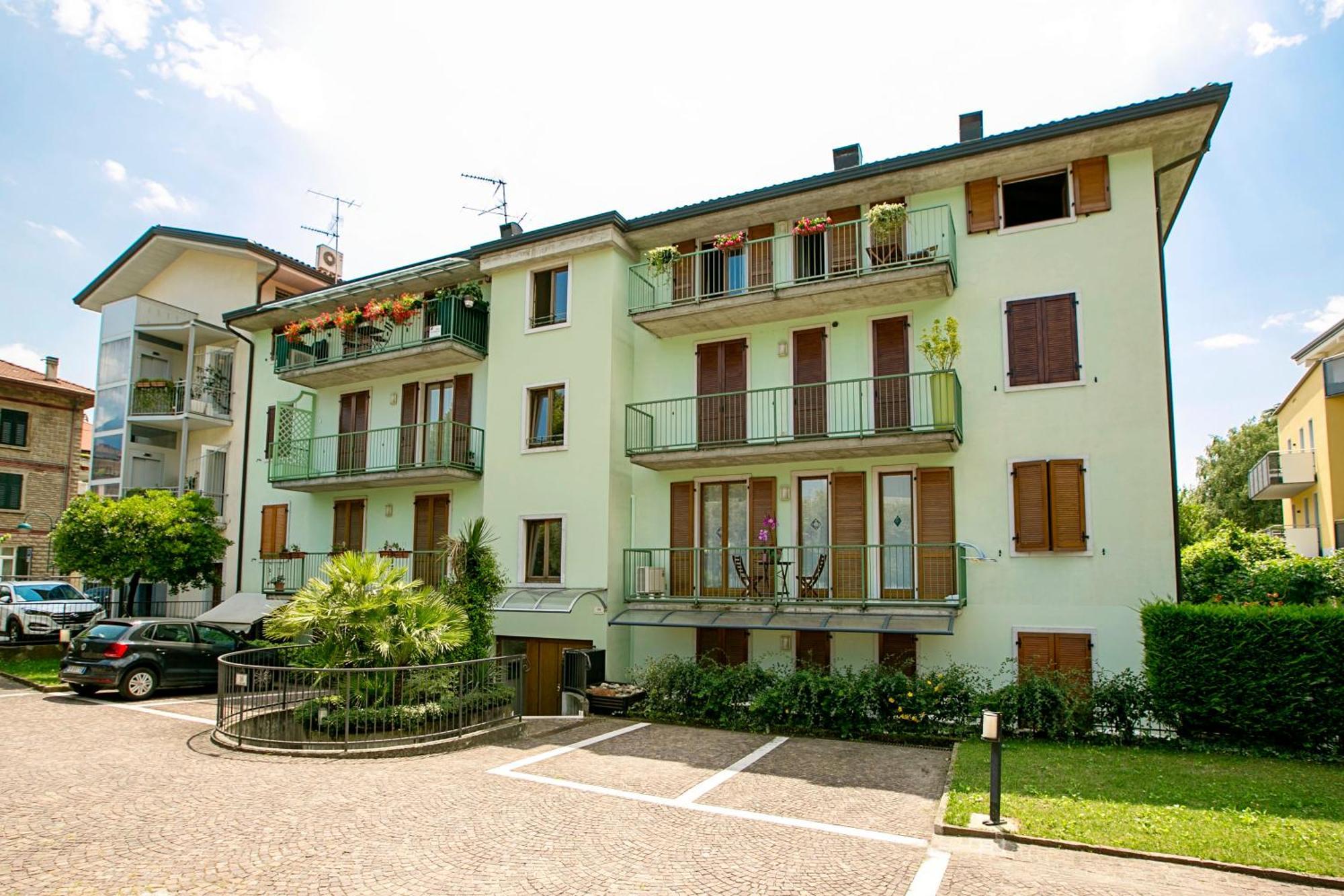 Appartamento Lara - Happy Rentals Riva del Garda Extérieur photo